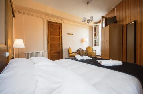 La Posada de La Casona de Sarria - image 12