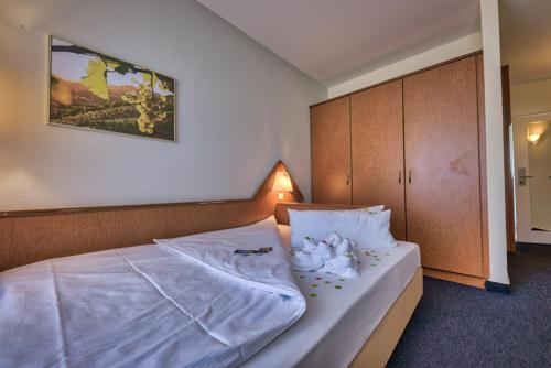 Hotel Residenz Limburgerhof Ideally located in the prime touristic area of Limburgerhof, Hotel Residenz Limburgerhof promises a relaxing and wonderful visit. The hotel offers a wide range of amenities and perks to ensure you hav