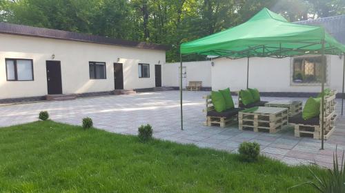 Viesnīcas āriene, Prime Time Guest House in Kant