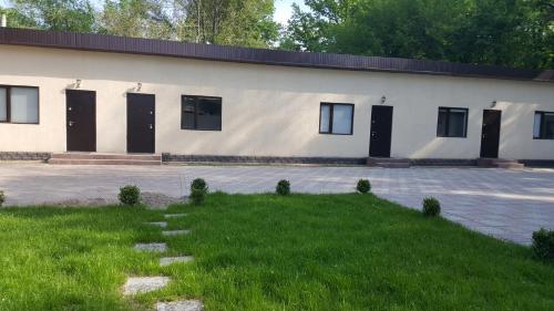 Prime Time Guest House in Kant