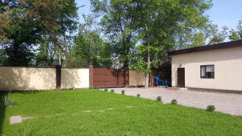 Prime Time Guest House in Kant