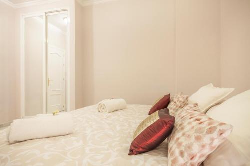 Elegante apartamento en el corazon de Sevilla. - image 4