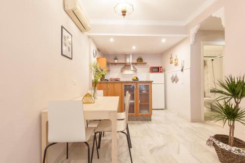 Elegante apartamento en el corazon de Sevilla. - image 9