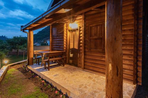 Ethno Lodge AB in Virpazar