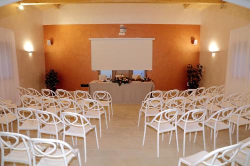 Meeting room / ballrooms, B&B Le Antiche Cisterne in Tremestieri Etneo