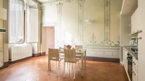  siena centro, civetta in Siena