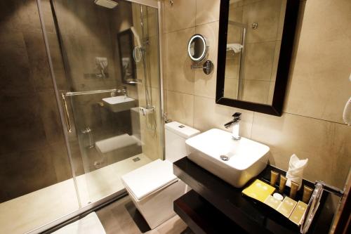 Diwan Residence Hotel- ِAlnaeem - image 7