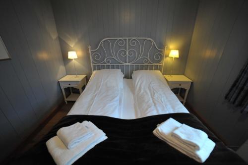 Reine Rorbuer - by Classic Norway Hotels - image 14
