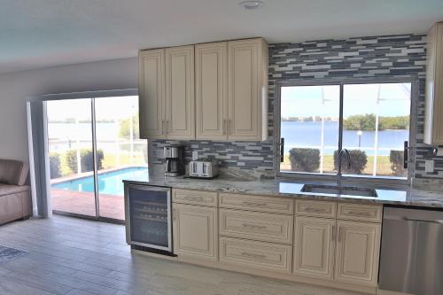 Oceanfront home with sunset views of Sarasota Bay and heated pool in Sarasota, USA