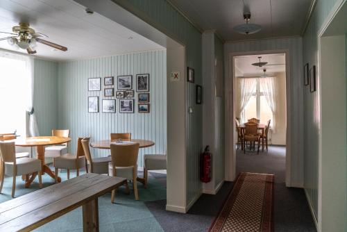 Guesthouse Ísafjördur - Gamla - image 13