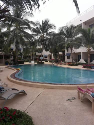 Studio Lipstick in Saly