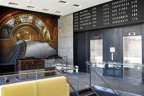 Lobby, Z Hotel Long Island City New York near 39th Avenue Subway Station