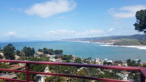 SF Ocean View Rentals - image 5