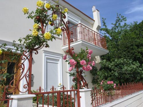  Archontariki Suites in Lakithra