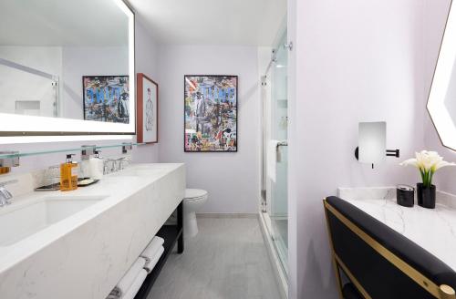 Le Montrose Suite Hotel