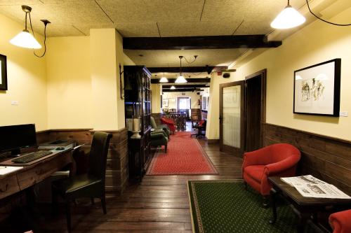 Hotel Virxe da Cerca by Pousadas de Compostela - image 8