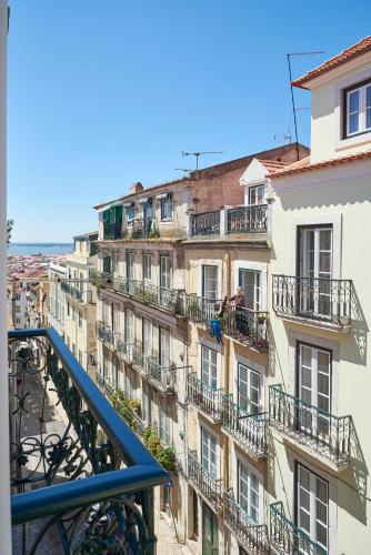 Elegant Apartments Santana - 2 apartments Delux and Standard, Lisbon