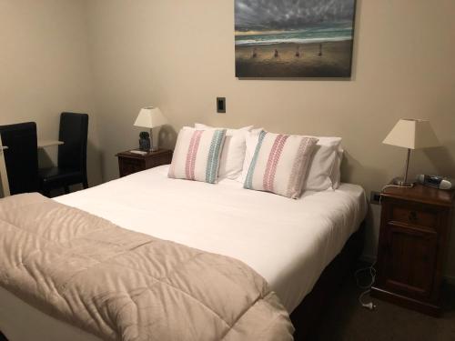 Lake Brunner Longhouse - Photo 1 in Moana, New Zealand