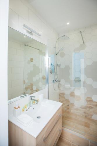 Cloud 9 apartments - main image