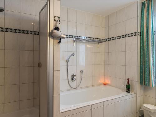 Ferienhaus - Strandstr. 24 600m von Karlshagen entfernt