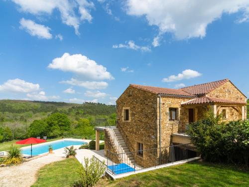 Peaceful holiday home with pool