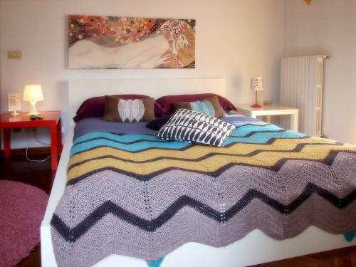 Double Room with Balcony image 8