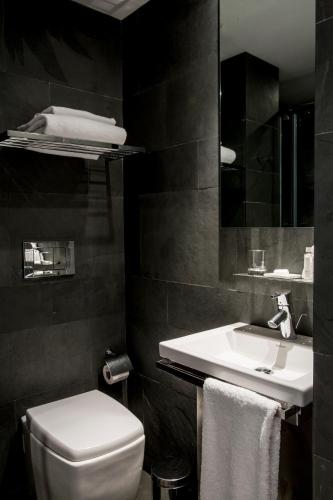 Superior Apartment with View  image 6
