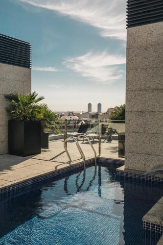 Suites Avenue - image 14