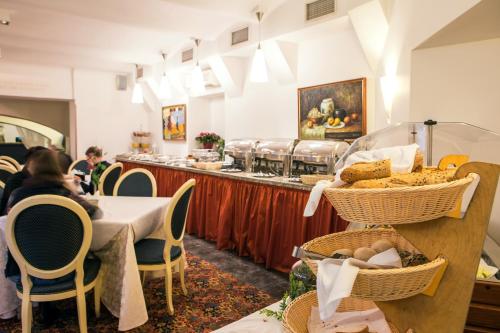 Monika Centrum Hotels - image 5