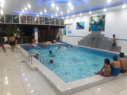Swimming pool, Hotel Marques Amazonico in Lago Agrio