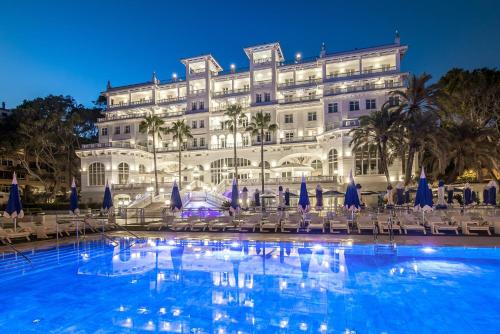 Swimming pool, Gran Hotel Miramar in Málaga