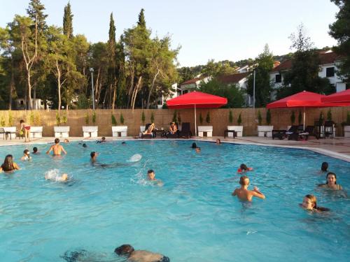  Apartment Fortuna in Nečujam
