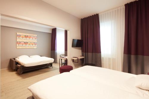 Hôtel Crystal - image 2