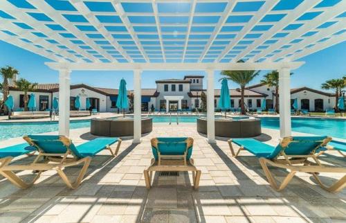 Windsor-5 Bed Townhouse w/splashpool-3800WW - image 2