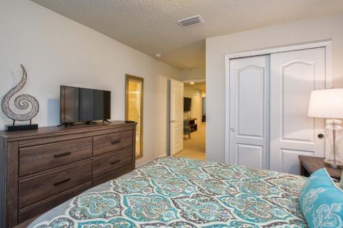 Windsor-5 Bed Townhouse w/splashpool-3804WW - image 5