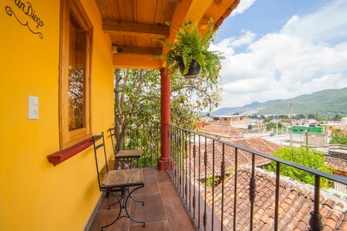Hotel Adobe y Teja The 4-star Hotel Adobe y Teja offers comfort and convenience whether youre on business or holiday in San Cristobal De Las Casas. The property has everything you need for a comfortable stay. Service-m