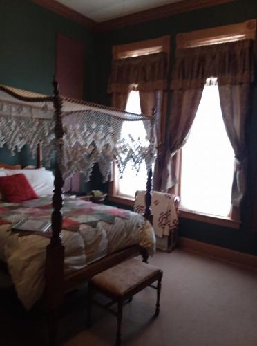 LandMark Inn at the Historic Bank of Oberlin in Oberlin (KS)