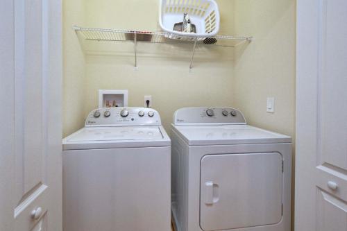 Windsor-4 Bed Townhouse w/splashpool-3812WW - image 7