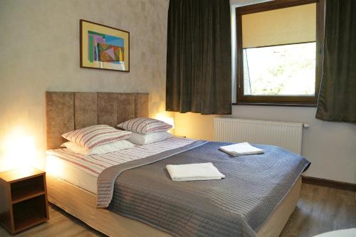 B & B Tomula 2