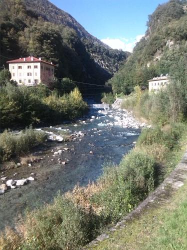 Dietro l'angolo Sondrio