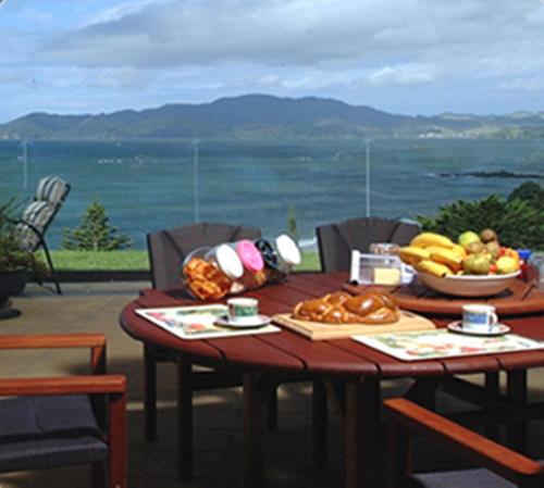 Carneval Ocean View - Accommodation - Cable Bay