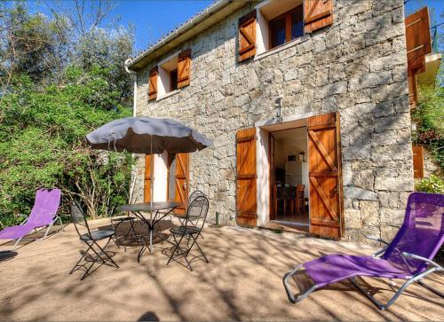 2 bedrooms, 3 beds