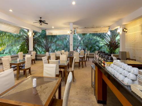 Restaurant, Phuket Sea Resort in Rawai