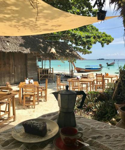 Restoran, Forra Diving Resort Pattaya Beach in Ko Lipe