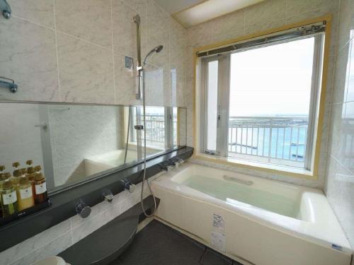Bathroom, Hotel East China Sea in Ishigaki