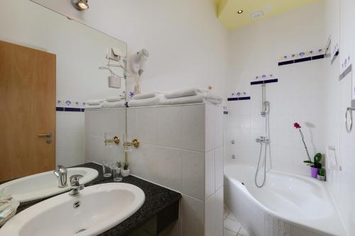 Hotel Scaletta - image 8