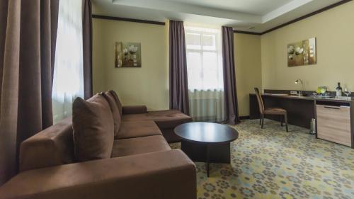 Park-Hotel Golosievo - image 2