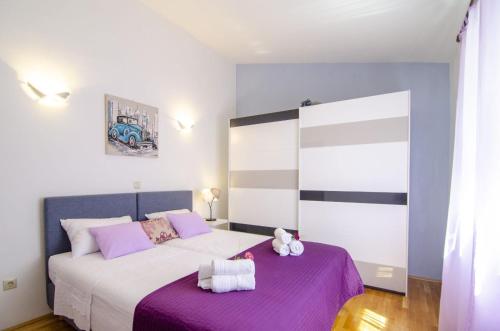 Charming Villa Katja with Private Pool and AC in All Rooms, Near Split in 奧米斯