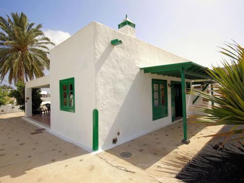 Comfortable Villa in Haria with Swimming Pool gîte à louer Haría