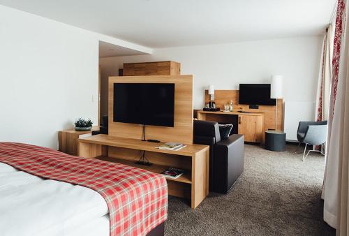 Hotel Edita Hotel Edita is conveniently located in the popular Scheidegg area. The property offers a high standard of service and amenities to suit the individual needs of all travelers. Service-minded staff will